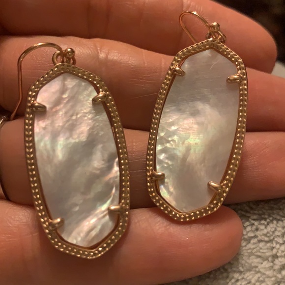 Kendra Scott Elle Rose Gold Drop Earrings in Ivory Mother-of-Pearl - Picture 5 of 8